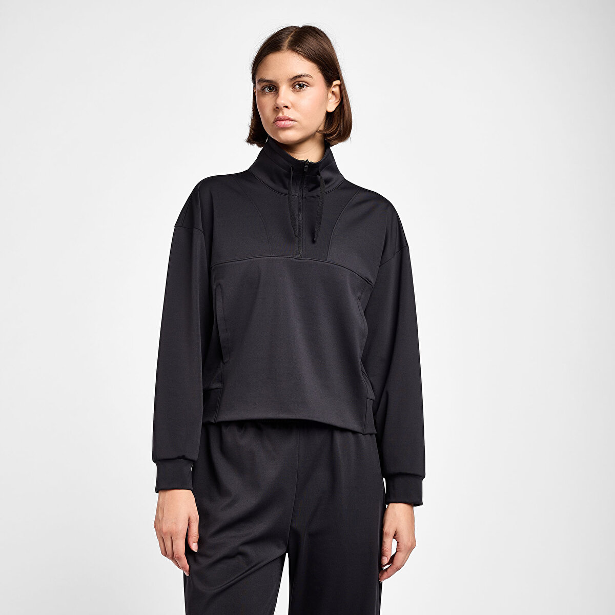 Kadın Siyah Antrenman Yarım Fermuarlı Sweatshirt | Lescon