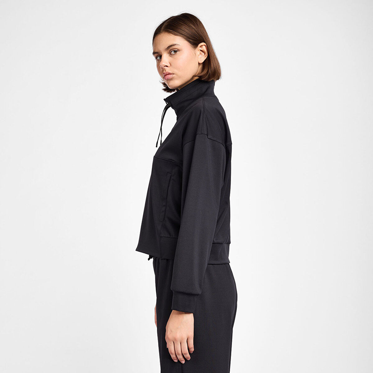 Kadın Siyah Antrenman Yarım Fermuarlı Sweatshirt | Lescon
