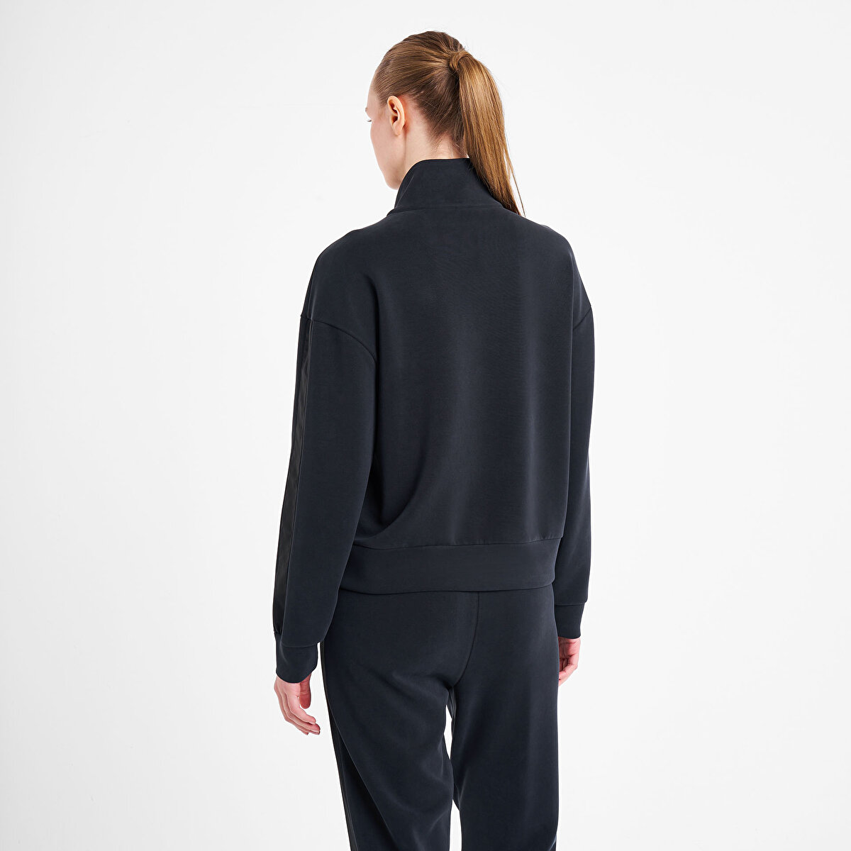 Kadın Siyah Fermuarlı Sweatshirt 25N-2101 | Lescon