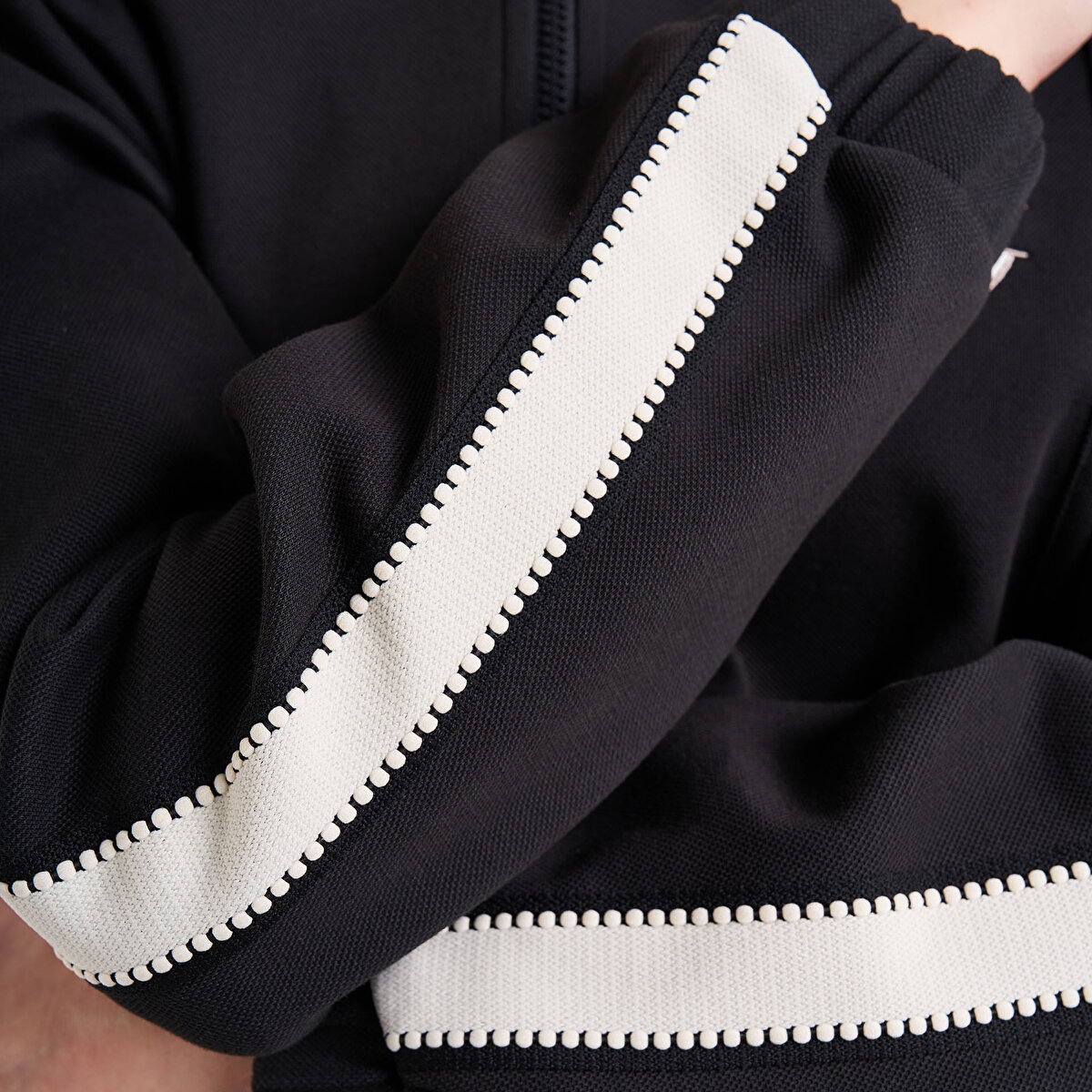 Kadın Siyah Fermuarlı Sweatshirt 25N-2138 | Lescon