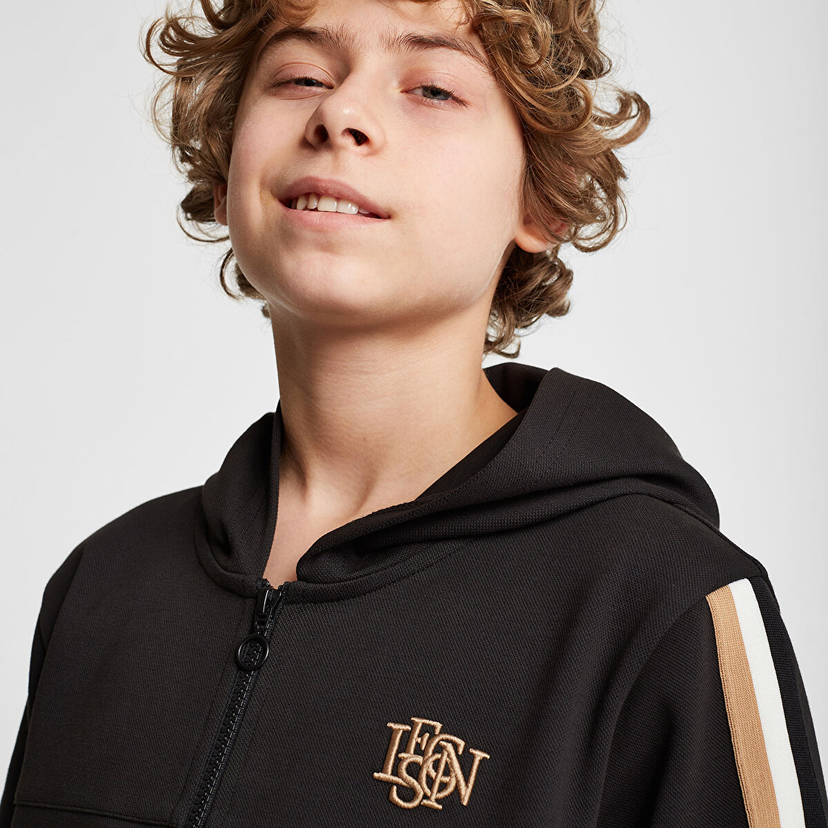 Çocuk Siyah Fermuarlı Kapüşonlu Sweatshirt 25N-3130 | Lescon