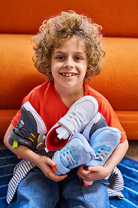 tripleBannerSlider CHIDREN'S SHOES