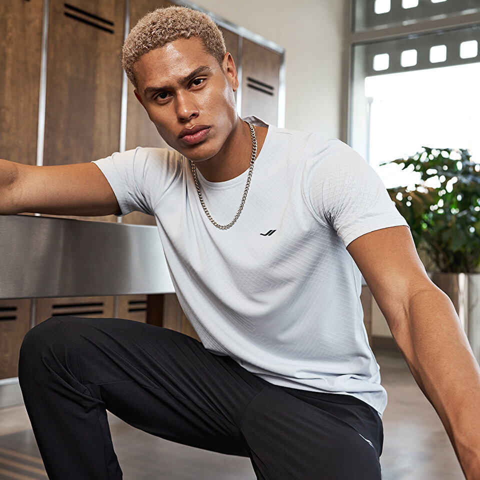Reflect Your Style, Feel the Comfort!